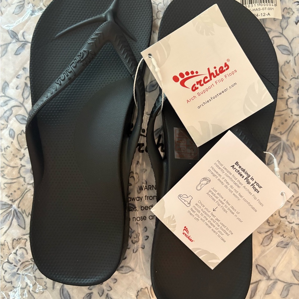 Archies Women's Black Sandals